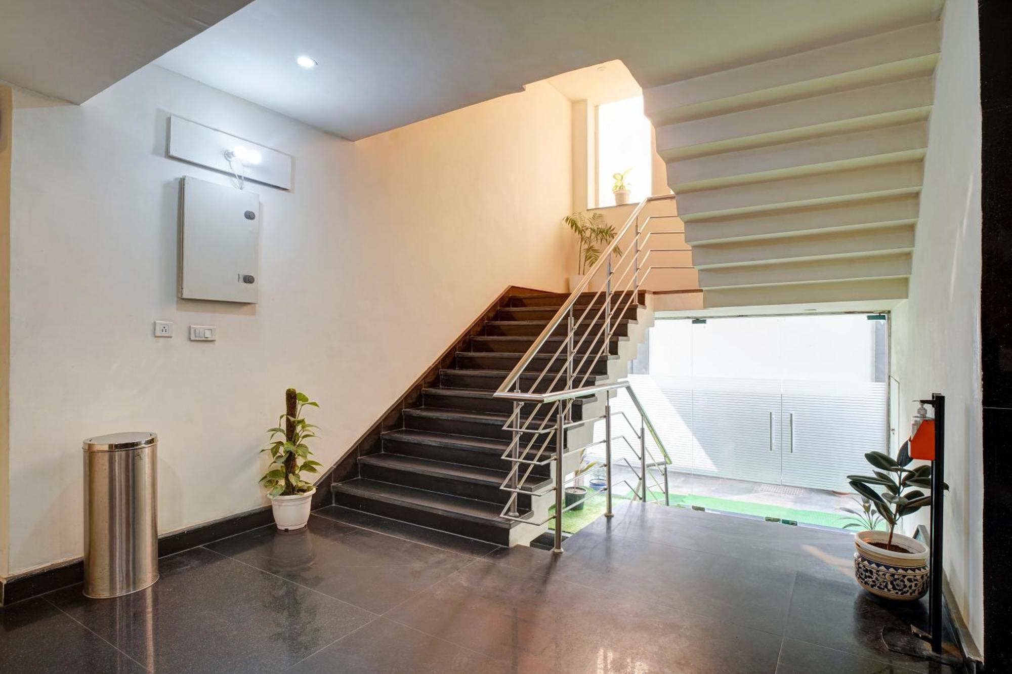 Hotel Noida Express Екстер'єр фото