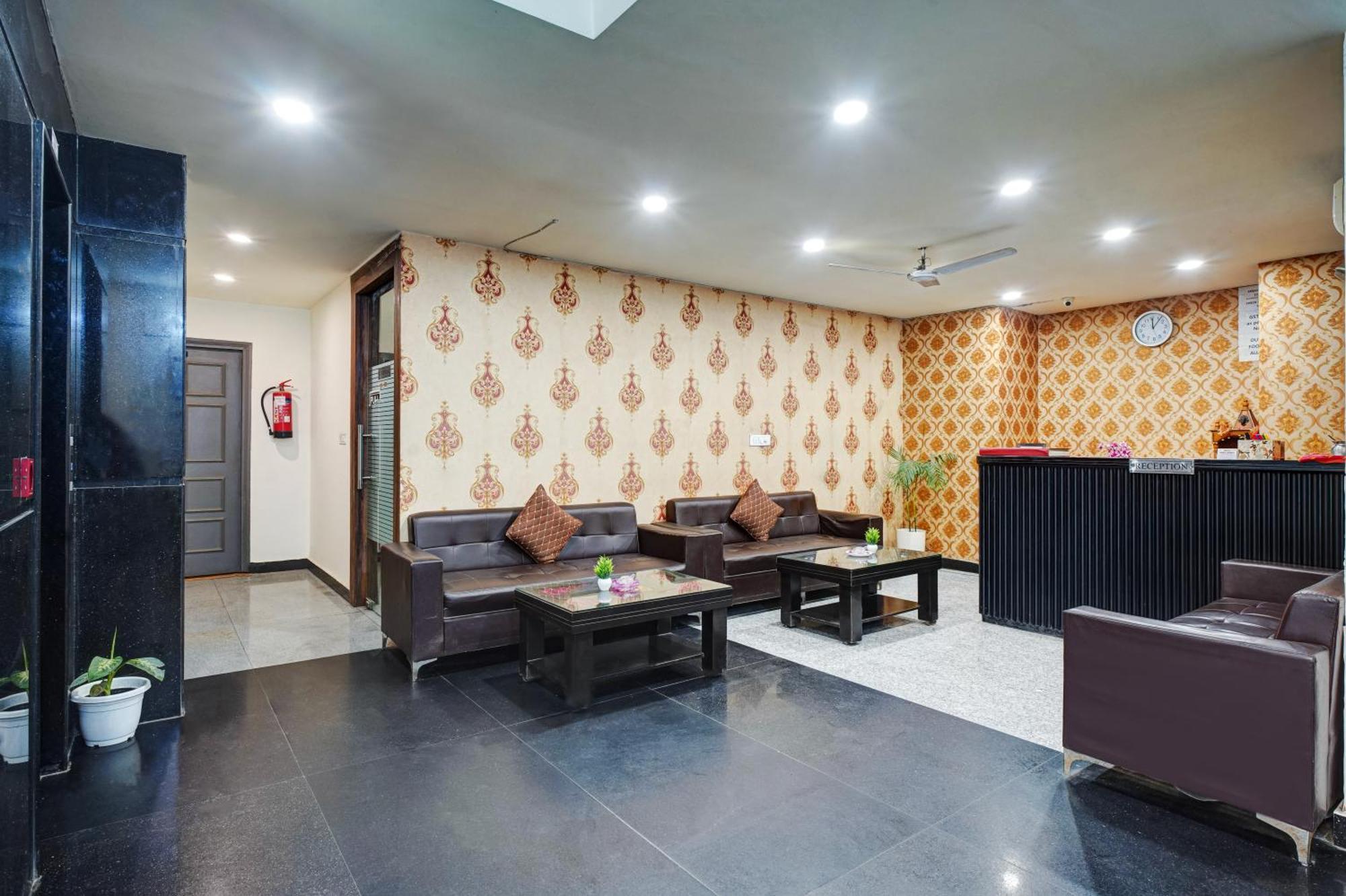 Hotel Noida Express Екстер'єр фото