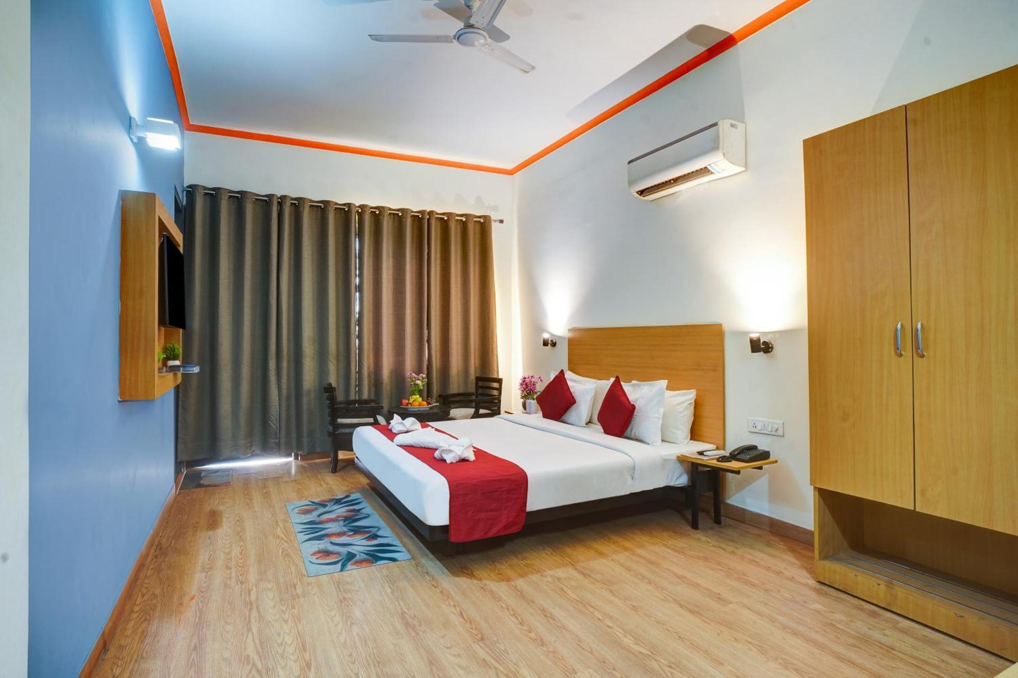 Hotel Noida Express Екстер'єр фото