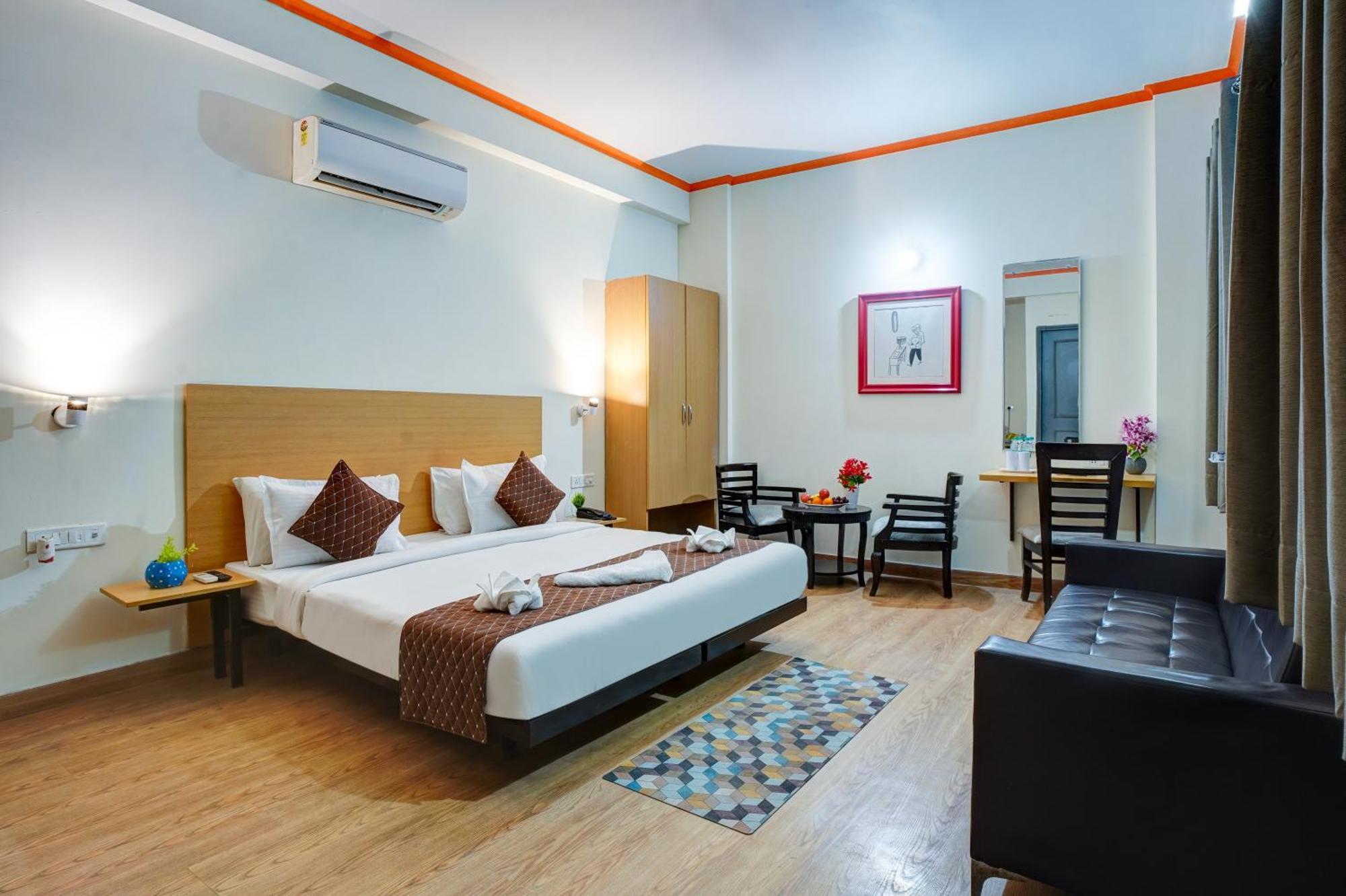 Hotel Noida Express Екстер'єр фото